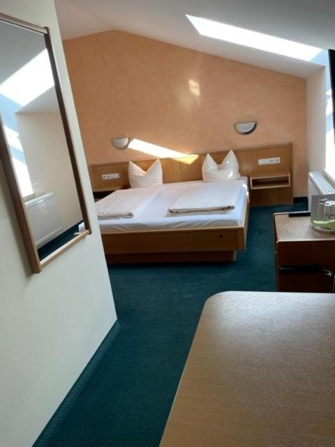 Hotel Apollo Garni Ratisbonne Extérieur photo