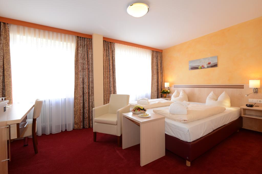 Hotel Apollo Garni Ratisbonne Extérieur photo