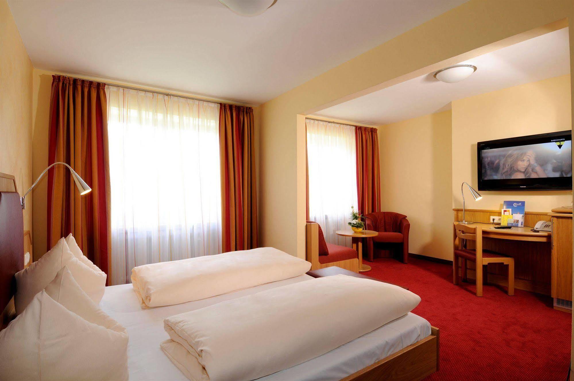 Hotel Apollo Garni Ratisbonne Extérieur photo